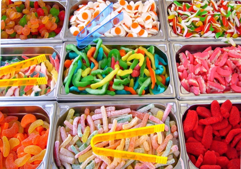boutique-ST CYR SUR MER-min_pick_and_mix_children's_sweets_candy_colorful_treat_confectionery-1020869